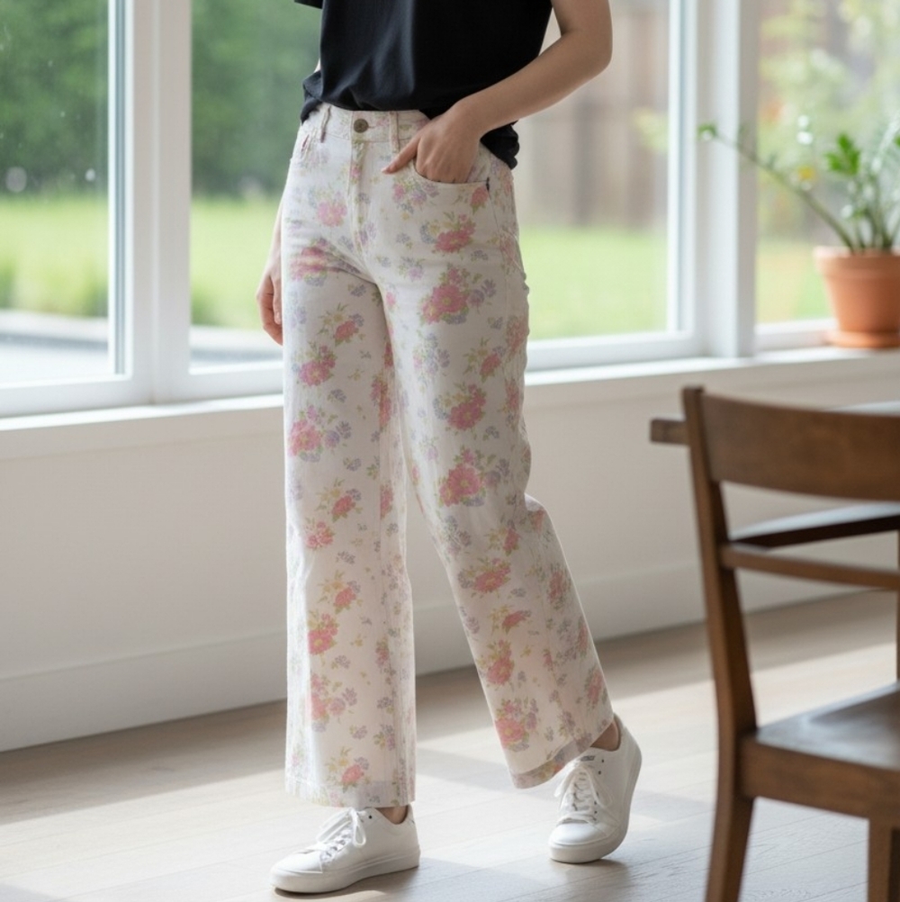 Manoush Straight Leg Jeans In Boho Floral Print Size US Small/ EU36